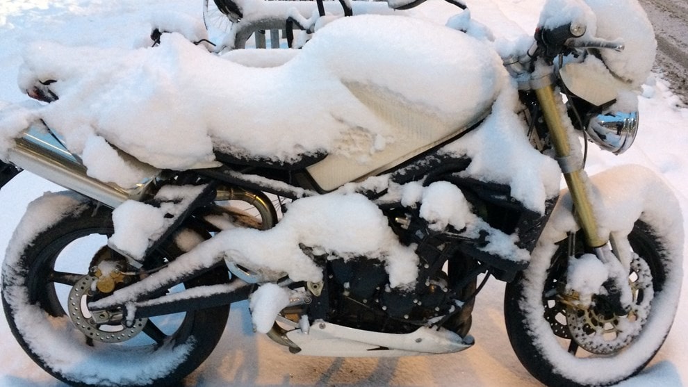 Tout savoir sur l’hivernage d’une moto